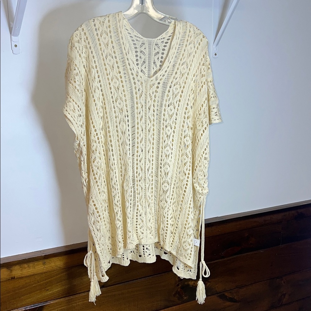 Amazon Cream Crochet Women’s Beach Cover Up- M
